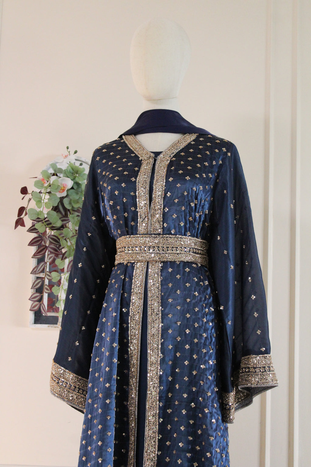 Navy Sapphire Abaya Set – Pearl Embroidered Silk Abaya with Belt | La Parure