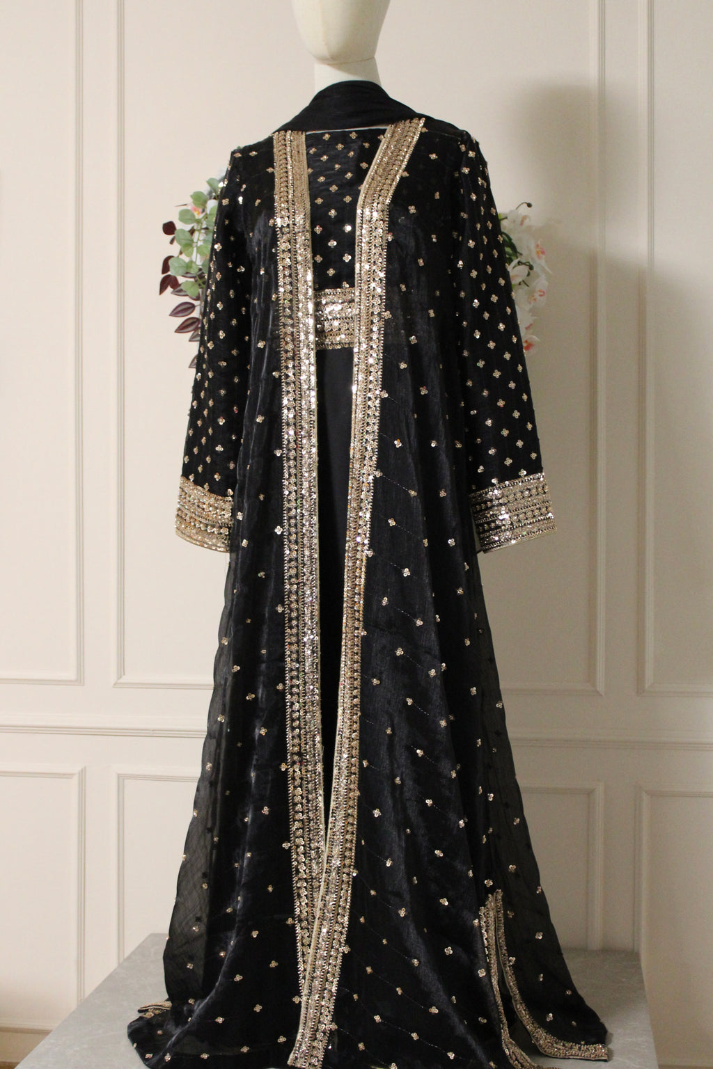 Black Onyx Luxury Abaya Set – Pearl Embroidered Sheesha Silk Kaftan | La Parure