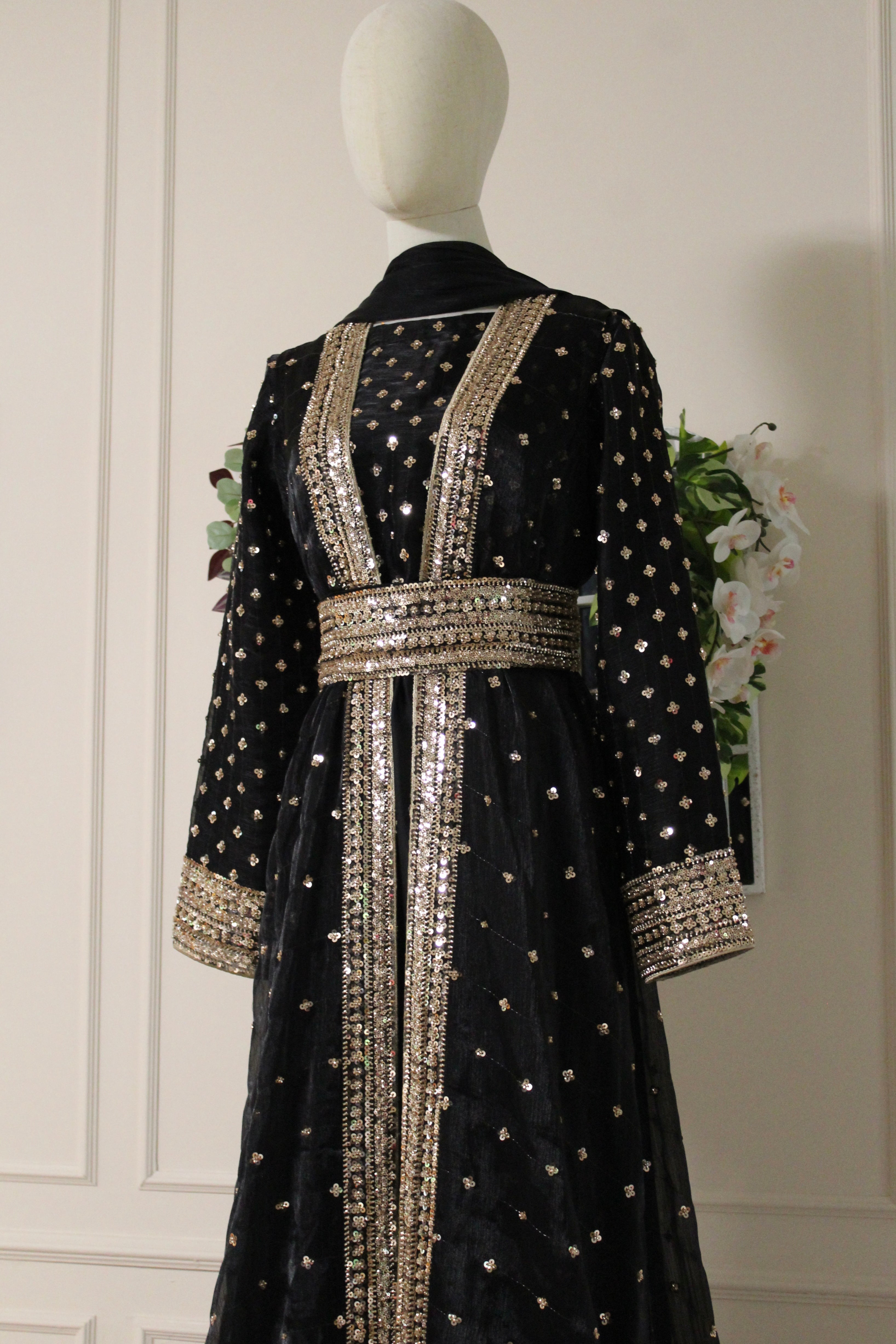 Black Onyx Luxury Abaya Set – Pearl Embroidered Sheesha Silk Kaftan | La Parure