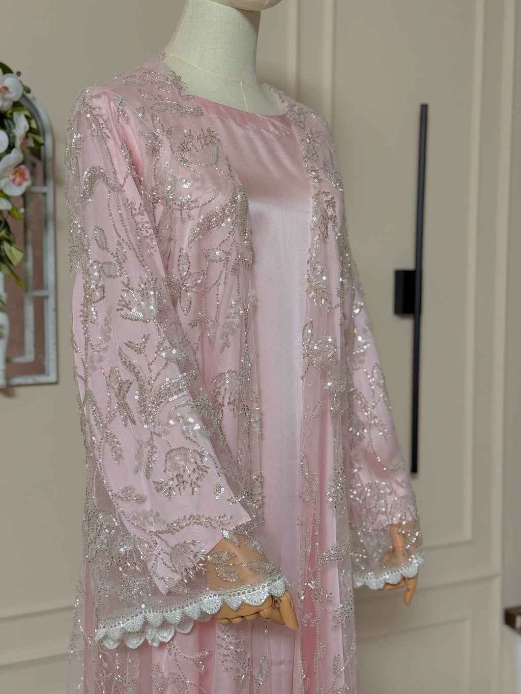 Éclat Royal - Soft Pink Abaya