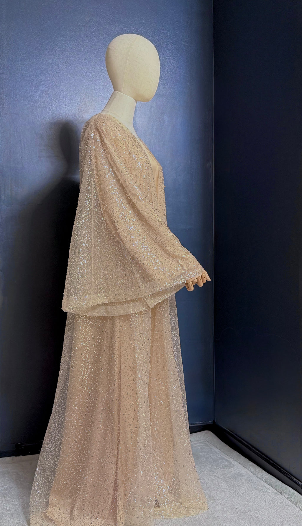 Éclat Royal – Gold Abaya