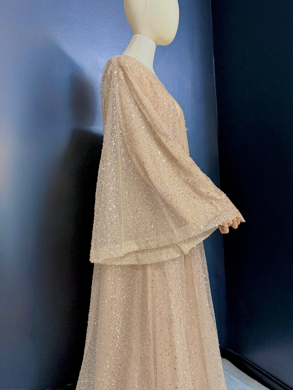 Éclat Royal – Gold Abaya