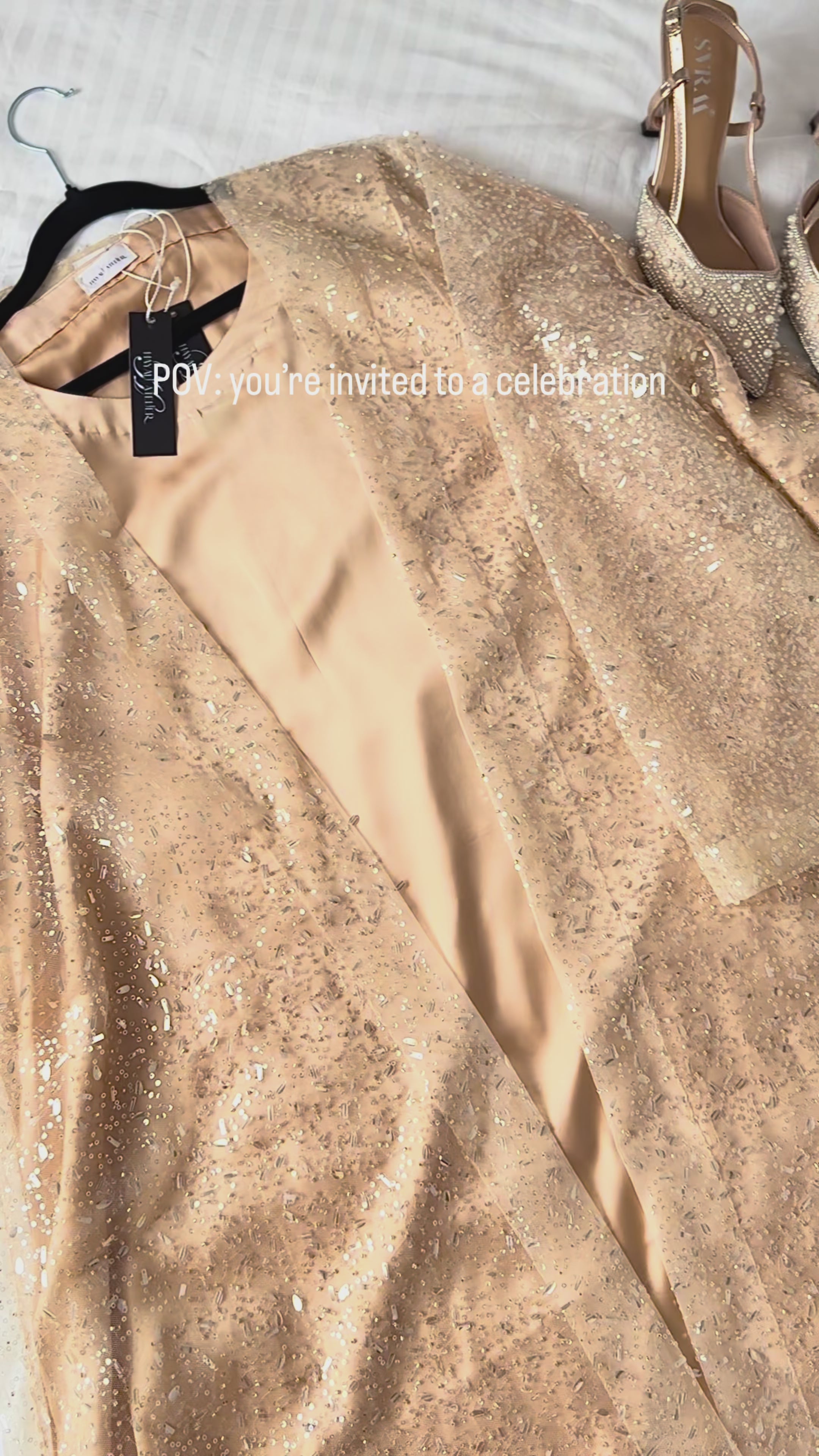 Éclat Royal – Gold Abaya